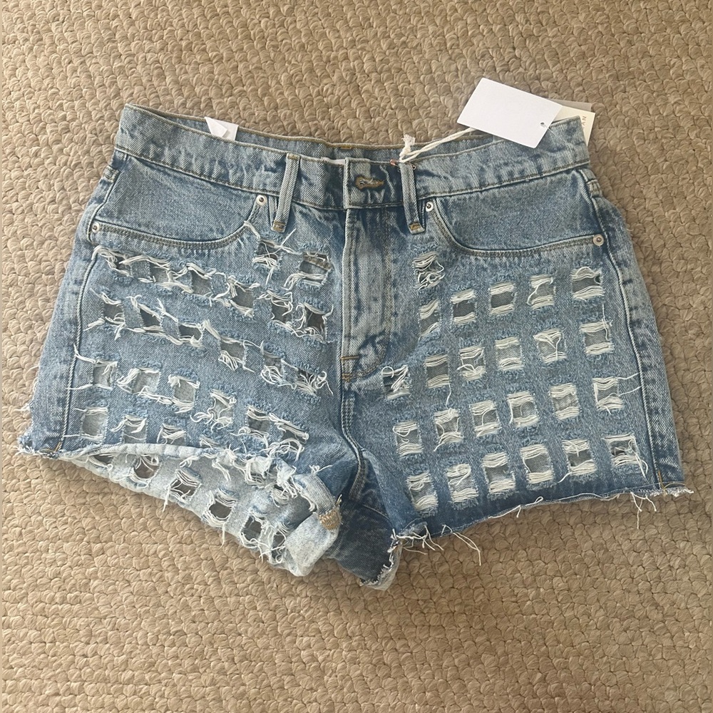 NWT Good American Jean shorts size 6